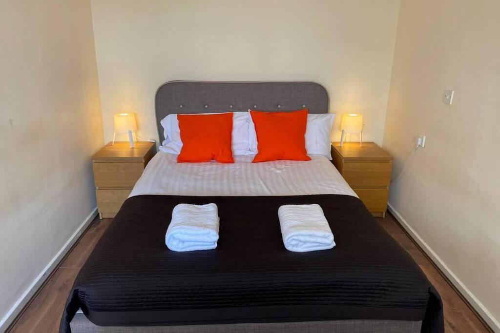 Апартаменти Conveniently Situated 1Bed Apt In Stretford Манчестер Екстер'єр фото