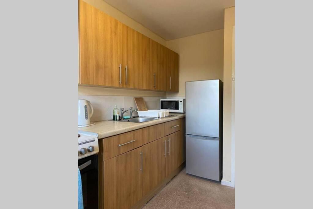 Апартаменти Conveniently Situated 1Bed Apt In Stretford Манчестер Екстер'єр фото